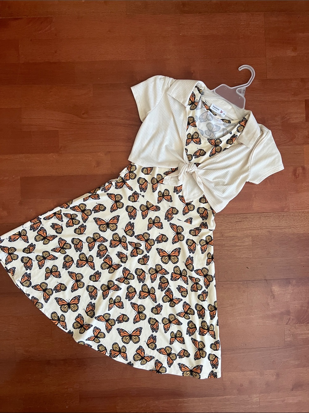 Butterfly 🦋 Dress - Picture 3 of 8